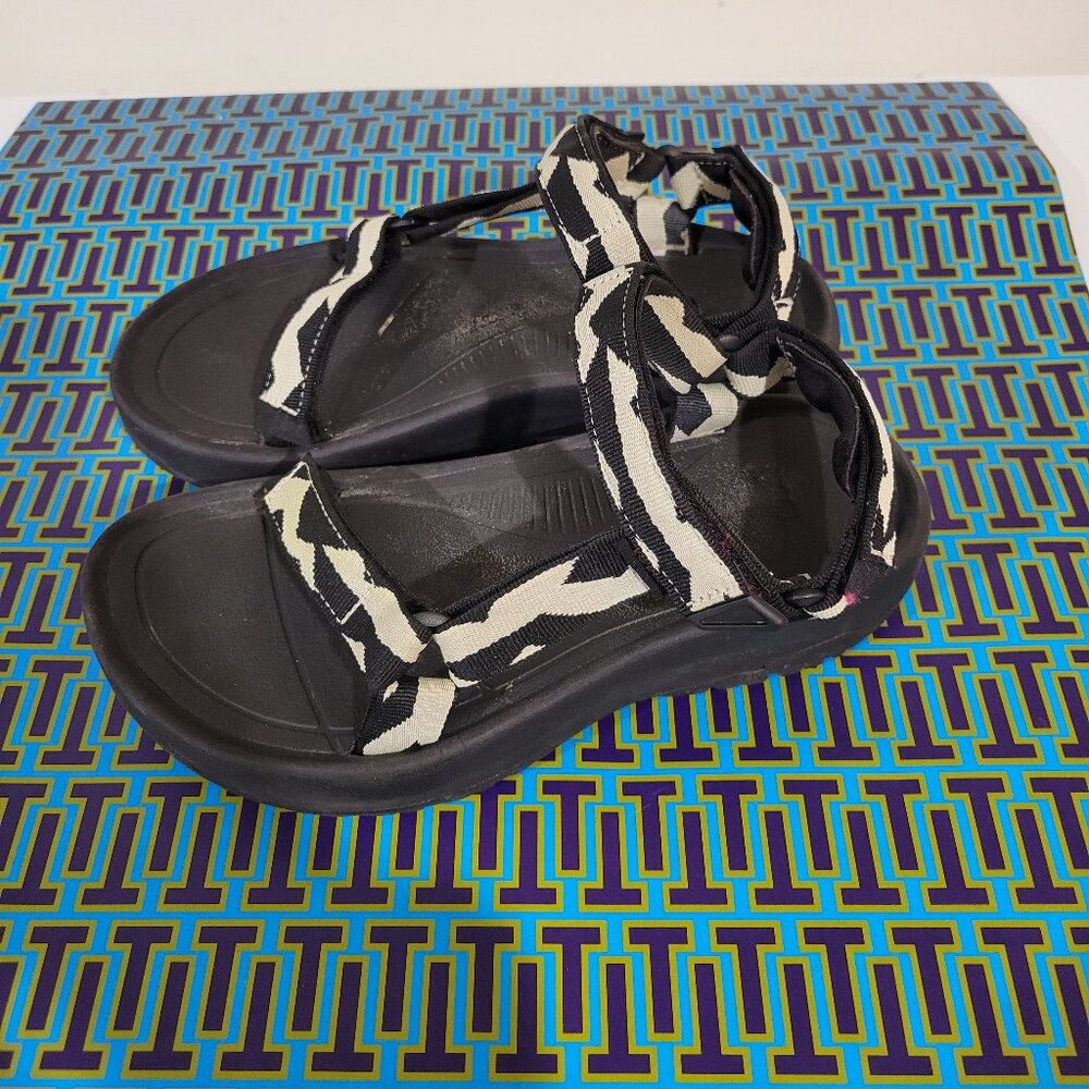 TEVA Platform Sandal Batik Print Size 8.5 Like New - Picture 4 of 7